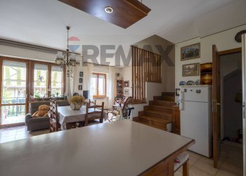 Sala da pranzo - Independent house Via Pintura del braccio
 
62, Recanati - photo 9