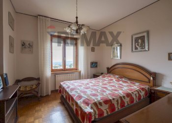 Camera / camera da letto - Independent house Via Pintura del braccio
 
62, Recanati - photo 27