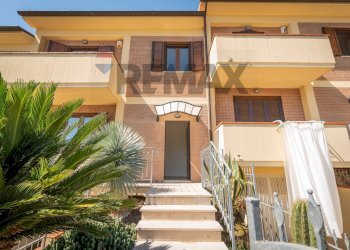Casa all\'aperto - Semi-detached house Via Fratelli Cervi, Castelplanio - photo 1