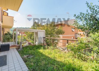 Giardino - Semi-detached house Via Fratelli Cervi, Castelplanio - photo 8