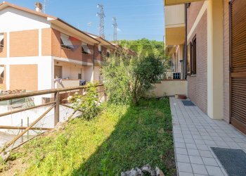Giardino - Semi-detached house Via Fratelli Cervi, Castelplanio - photo 9