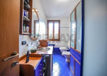 Bagno - Villa Via Lizzano
303, Cesena - photo 24