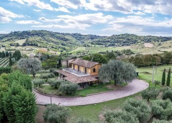 Vista delle montagne - Villa Via Lizzano
303, Cesena - photo 59