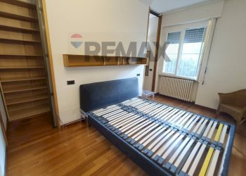 Camera / camera da letto - Apartment Via Fra' Giovanni Da Pian Di Carpine
82, Perugia - photo 25