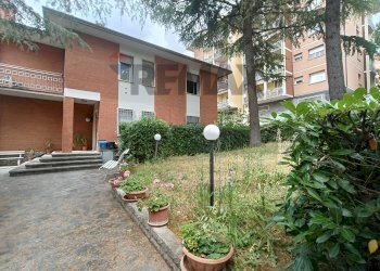 Giardino - Apartment Via Fra' Giovanni Da Pian Di Carpine
82, Perugia - photo 48