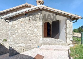 Casa all\'aperto - Casa indipendente Gavelli
 
Snc, Sant'Anatolia di Narco - foto 4
