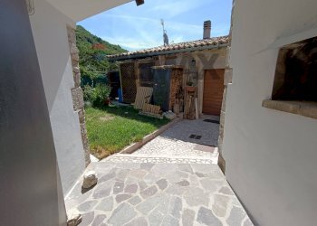 Terrazza - Casa indipendente Gavelli
 
Snc, Sant'Anatolia di Narco - foto 5
