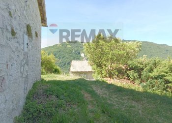 Giardino - Casa indipendente Gavelli
 
Snc, Sant'Anatolia di Narco - foto 35