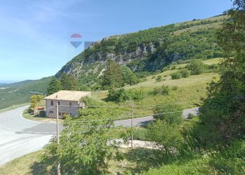 Vista delle montagne - Casa indipendente Gavelli
 
Snc, Sant'Anatolia di Narco - foto 39