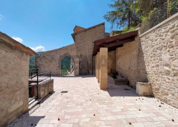 Terrazza - Bilocale Gavelli
 
Snc, Sant'Anatolia di Narco - foto 24