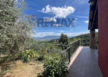 Balcone - Villa Via Cinque Cerri
 
92, Bettona - foto 3