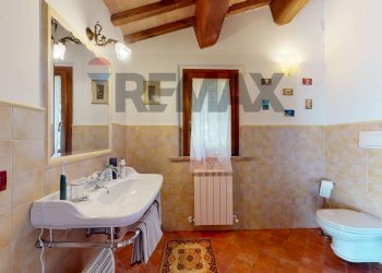 Bagno - Villa Via Cinque Cerri
 
92, Bettona - foto 37