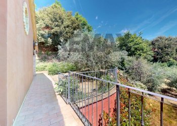Balcone - Villa Via Cinque Cerri
 
92, Bettona - foto 51