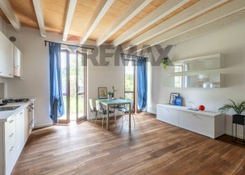 Sala da pranzo - Bilocale Frazione Villa
 
6, Casatenovo - foto 2