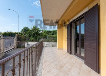Balcone - Appartamento Circonvallazione Russo Basile
 
53, Aci Catena - foto 7