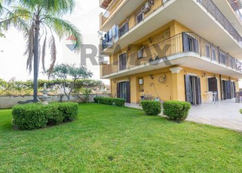 Edificio all\'aperto - Appartamento Circonvallazione Russo Basile
 
53, Aci Catena - foto 13