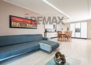 Sala da pranzo - Casa semi indipendente Via della zagara
 
54, Misterbianco - foto 1