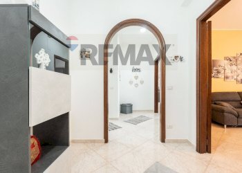 Hall / corridoio - Casa semi indipendente Via della zagara
 
54, Misterbianco - foto 12