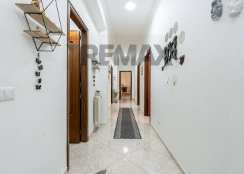 Hall / corridoio - Casa semi indipendente Via della zagara
 
54, Misterbianco - foto 14