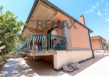 Casa all\'aperto - Casa semi indipendente Via della zagara
 
54, Misterbianco - foto 37