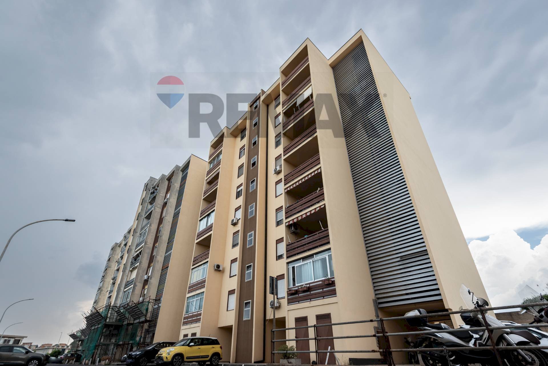 Edificio all\'aperto - Quadrilocale viale castagnola
17, Catania - foto 2