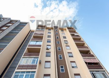 Edificio all\'aperto - Quadrilocale viale castagnola
 
17, Catania - foto 4