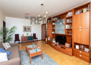 Soggiorno - Quadrilocale viale castagnola
 
17, Catania - foto 7