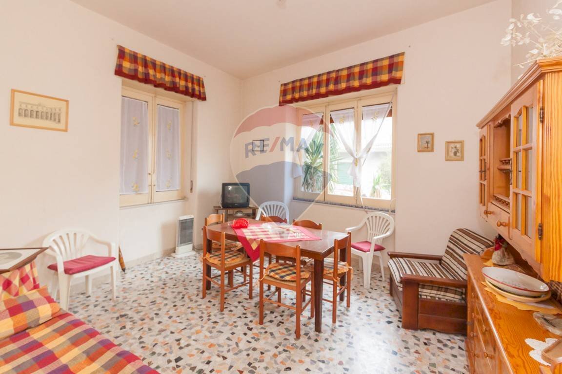 Sala da pranzo - Independent house Via cassone
 
25, Zafferana Etnea - photo 2