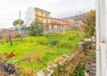 Giardino - Independent house Via cassone
 
25, Zafferana Etnea - photo 12