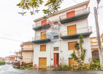 Edificio all\'aperto - Independent house Via cassone
 
25, Zafferana Etnea - photo 50