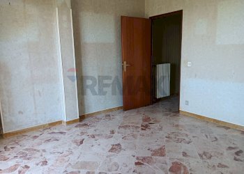 Stanza vuota - Appartamento Via Libertà
 
93, Enna - foto 14