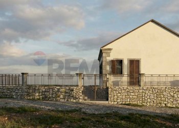 Casa all\'aperto - Terreno edificabile Via madre chiesa
26, Scaletta Zanclea - foto 3