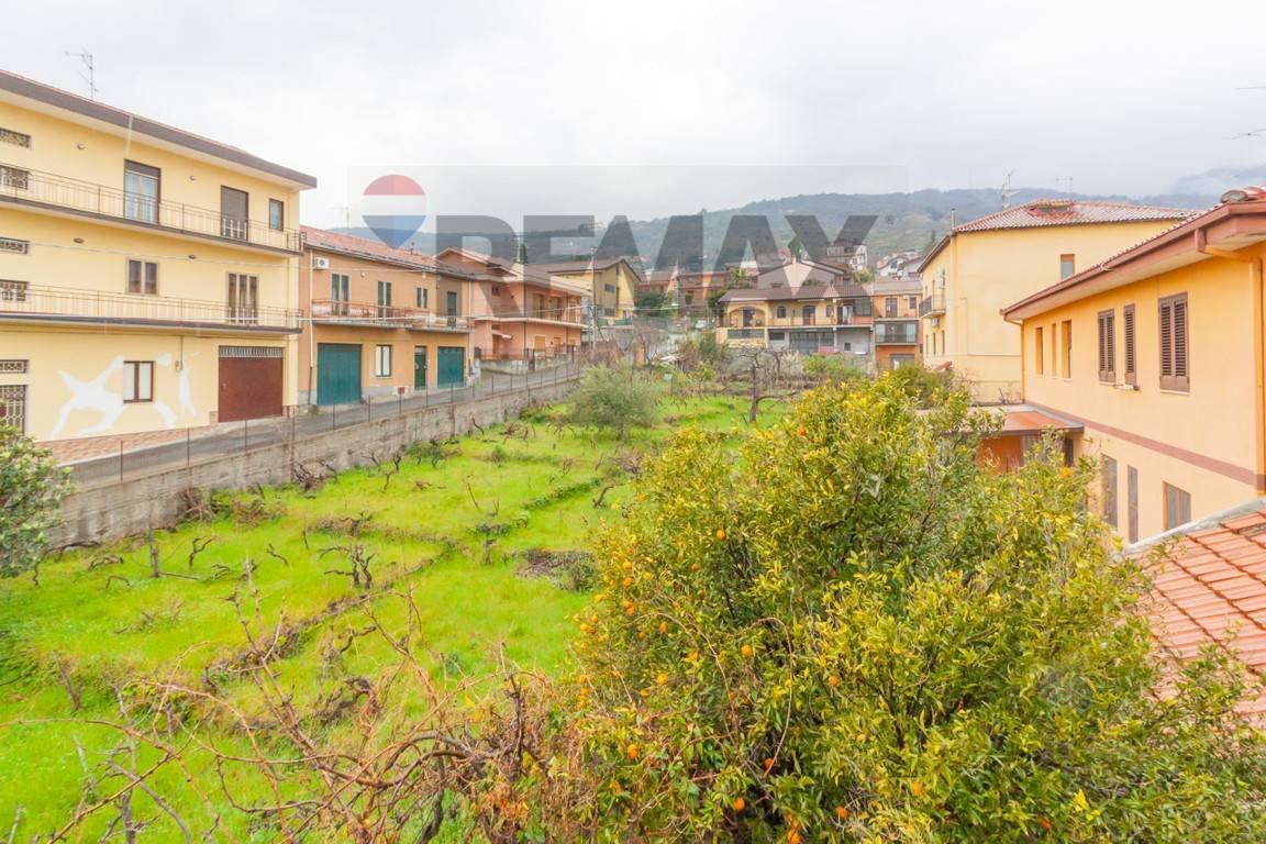 Edificio all\'aperto - Terreno edificabile via dei Gerani
11, Zafferana Etnea - foto 2