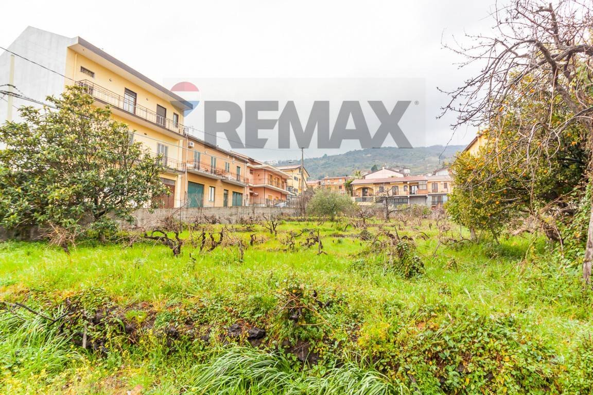 Vista delle montagne - Terreno edificabile via dei Gerani
11, Zafferana Etnea - foto 3