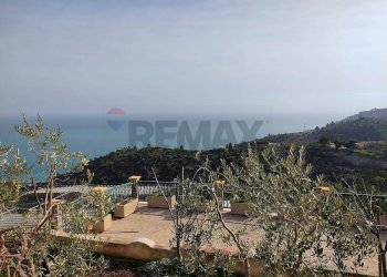 Edificio all\'aperto - Villa Contrada Montelci
snc, Mattinata - photo 23