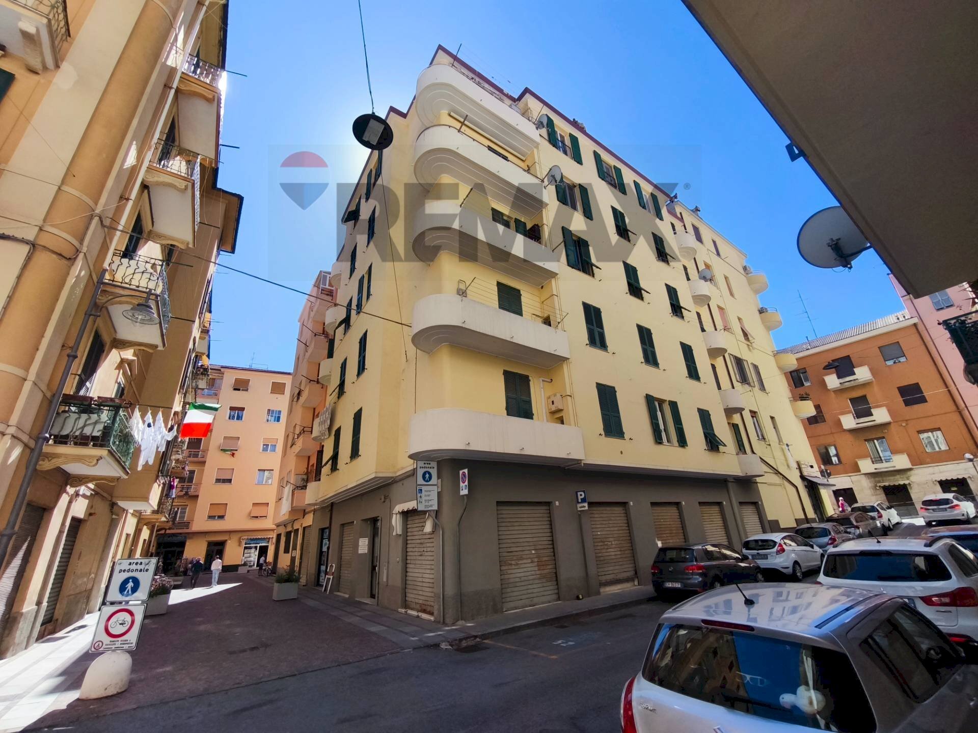 Edificio all\'aperto - Quadrilocale Via Vittorio Emanuele
 
9, Vado Ligure - foto 2