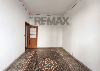 Stanza vuota - Quadrilocale Via Vittorio Emanuele
 
9, Vado Ligure - foto 18