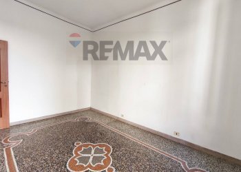 Stanza vuota - Quadrilocale Via Vittorio Emanuele
 
9, Vado Ligure - foto 19