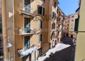 Edificio all\'aperto - Quadrilocale Via Vittorio Emanuele
 
9, Vado Ligure - foto 23