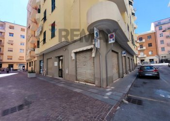 Edificio all\'aperto - Quadrilocale Via Vittorio Emanuele
 
9, Vado Ligure - foto 32