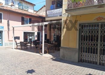 Edificio all\'aperto - Bar Tavola Calda - Fredda Via Roma, Cairo Montenotte - foto 4