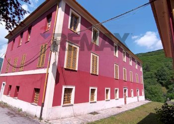 Edificio all\'aperto - Castello Piano soprano
 
33, Bormida - foto 10