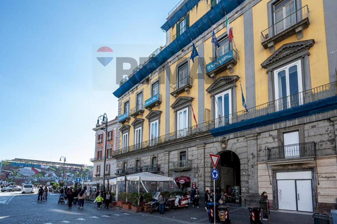 Edificio all\'aperto - Apartment Piazza Trieste E Trento
 
48, Napoli - photo 1