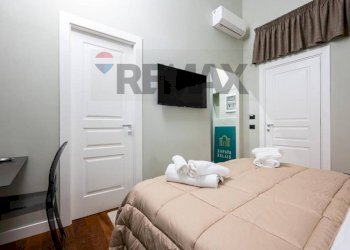 Camera / camera da letto - Apartment Piazza Trieste E Trento
48, Napoli - photo 7