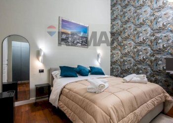 Camera / camera da letto - Apartment Piazza Trieste E Trento
48, Napoli - photo 12