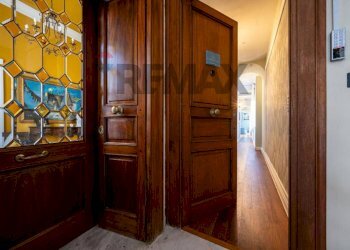 Hall / corridoio - Apartment Piazza Trieste E Trento
48, Napoli - photo 16