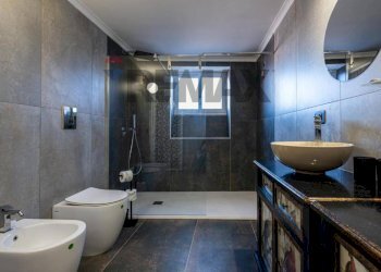 Bagno - Apartment Piazza Trieste E Trento
48, Napoli - photo 23