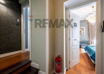 Hall / corridoio - Apartment Piazza Trieste E Trento
48, Napoli - photo 28