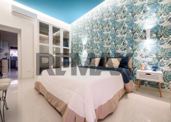 Camera / camera da letto - Bilocale Vico Cangiani Al Mercato
 
12, Napoli - foto 1