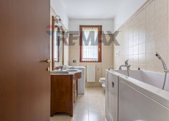 Bagno - Bilocale VIA GALILEO GALILEI
 
18, Basiano - foto 11
